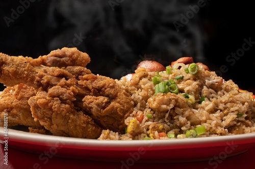 arroz chaufa y pollo broster photo