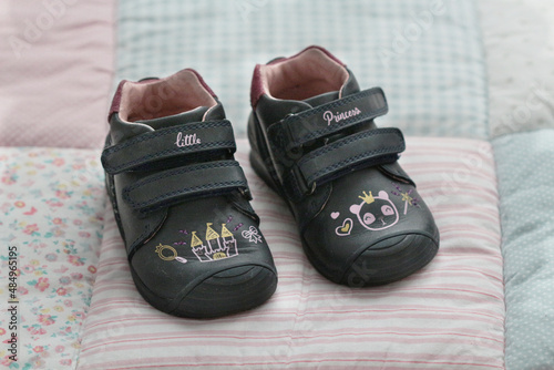 Zapatos bebe niña