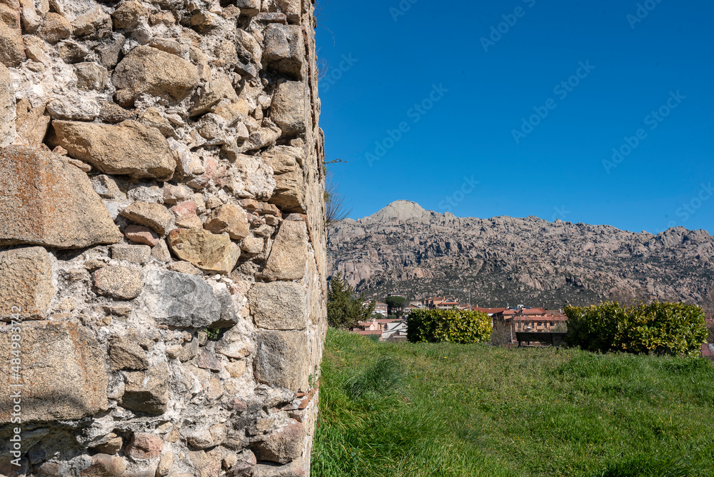 Old Castle, the first defense of Manzanares El Real