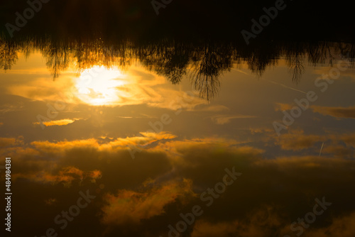 Coucher de soleil sur un des lacs de la Monnerie    la Fl  che