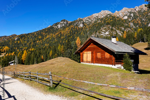 Fototapeta Naklejka Na Ścianę i Meble -  Autumn alpine landscape of Odle Group in the Dolomites, Italy, Europe
