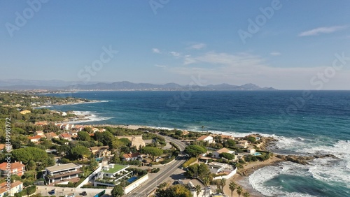 survol de la c  te d Azur dans le Var entre Sainte-Maxime et Fr  jus