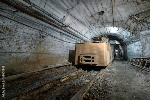 Railway electric locomotive, electric transport for transporting ore in the mine