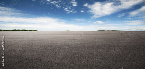 Panorama empty asphalt road and tarmac floor. Cloudy sky Fototapet