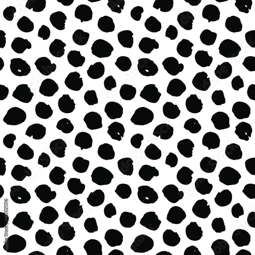 black and white dots background