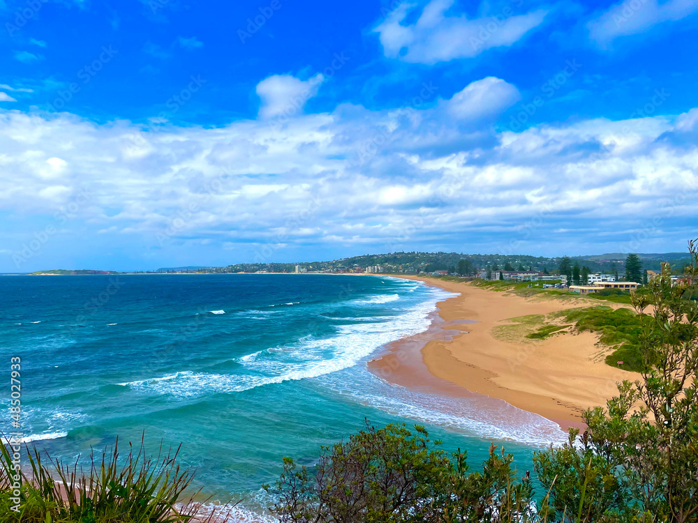 Obraz premium Overlooking Narrabeen Beach Northern Beaches Sydney Australia 