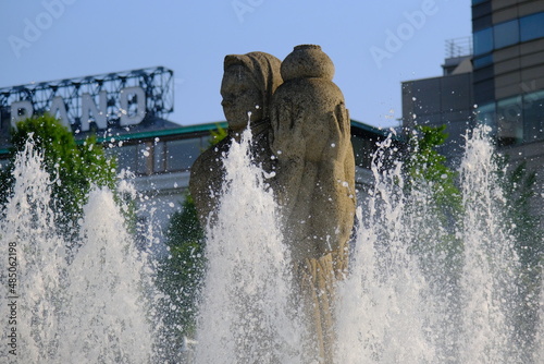 Fountain and statue of the Virgin