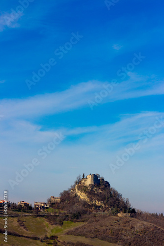 Fotografía paths matildici castle of canossa and rossena medieval ruins matilda di canossa