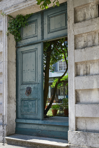 The door to the garden