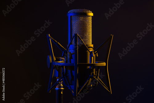 Recording studio microphone 3 18 blue yellow