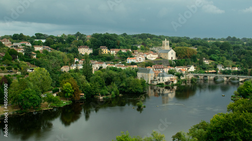 Isle jourdain