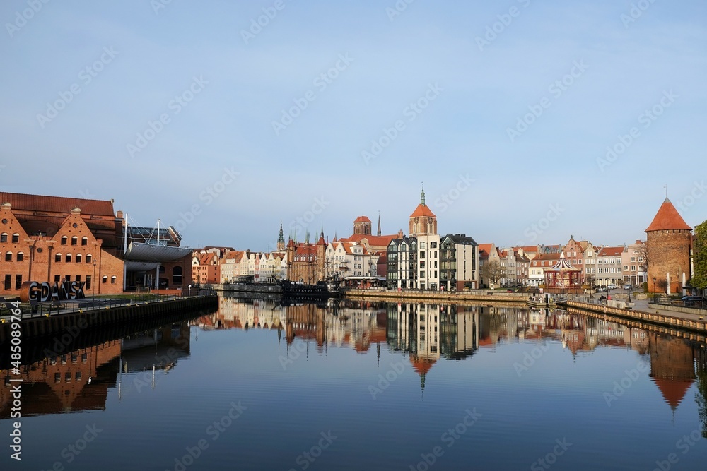 Fototapeta premium Panorama of Old Town in Gdansk and Motlawa river with ships.