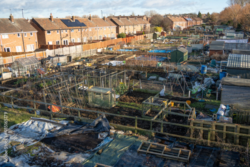 Fotografie A view of allotments on a sunny day in Longbenton, North Tyneside, United Kingdo