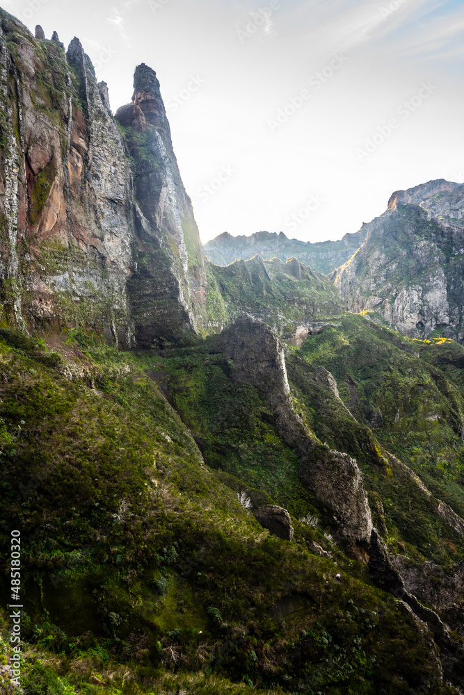 Madeira - From Pico do Arieiro to Pico Ruivo 