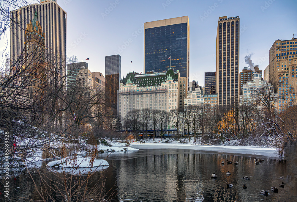 Fototapeta premium Plaza Hotel after snow storm