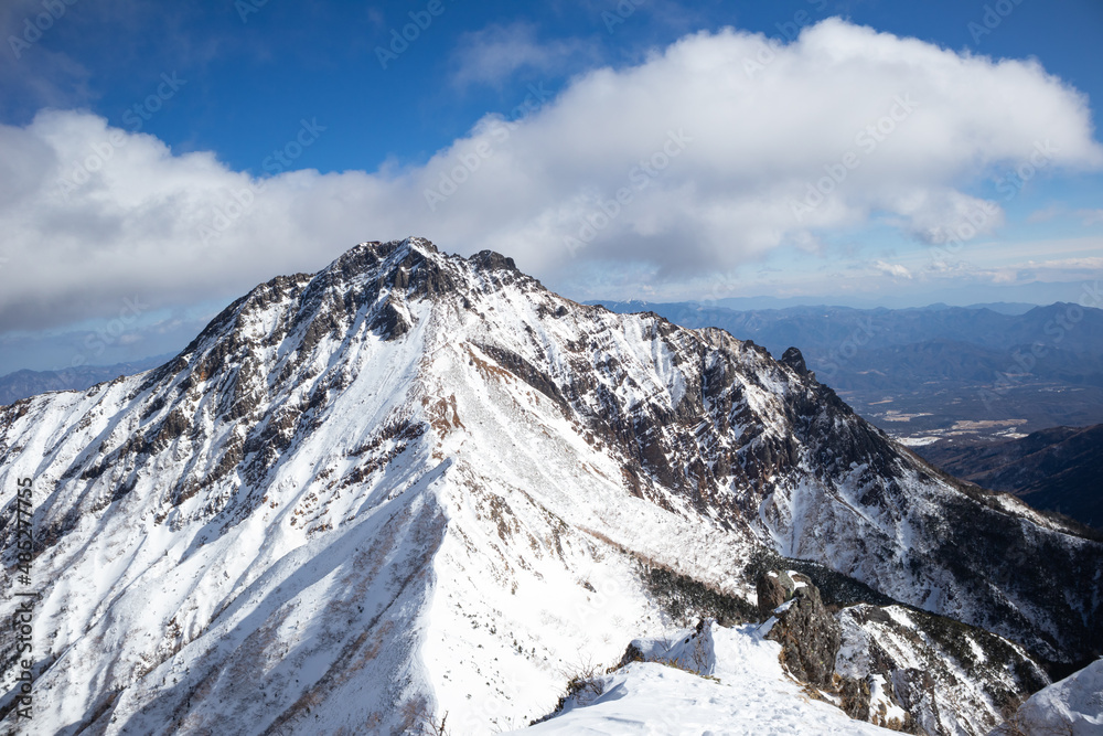 冬の阿弥陀岳から見る赤岳