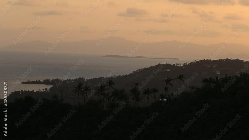 panoramic background of high mountain scenery, overlooking the atmosphere of the sea, trees and wind blowing in a cool blur, spontaneous beauty panoramic background of high mountain scenery, overlooking the atmosphere of the sea, trees and wind blowing in a cool blur, spontaneous beauty