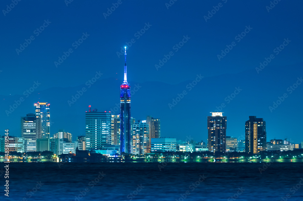 志賀島から見る福岡の百道浜ビル街の都市夜景