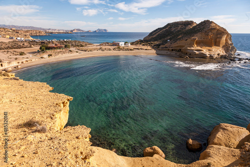 Wohnmobile überwintern an Spaniens Küste photo
