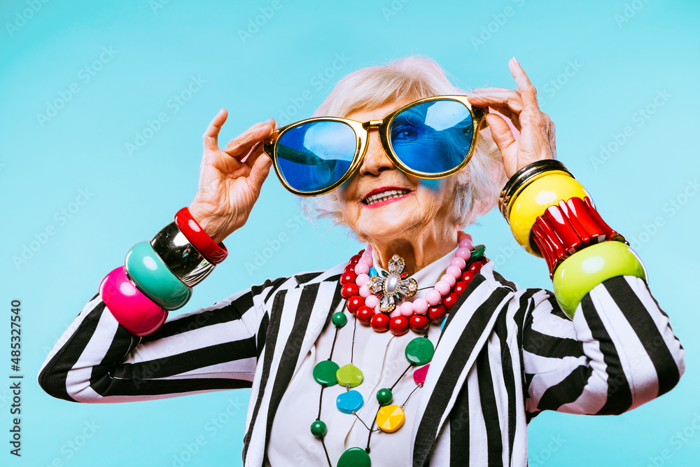 Cool and stylish senior old woman with fashionable clothes - obrazy, fototapety, plakaty 