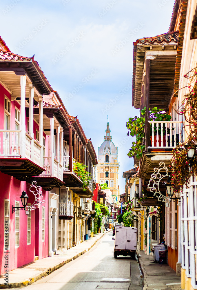 Φωτογραφία View of a beautiful colonial street in Cartagena, Colombia