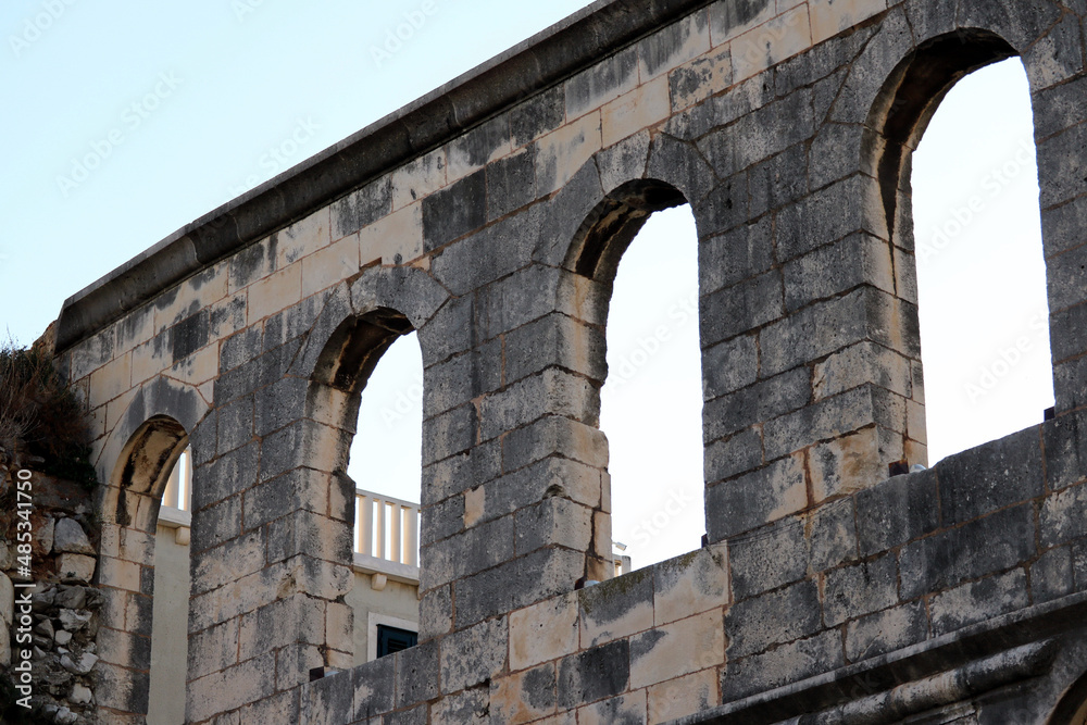 roman aqueduct country