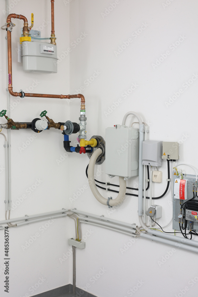 Hausanschluss (Gas, Wasser, Strom, Breitband) Stock Photo