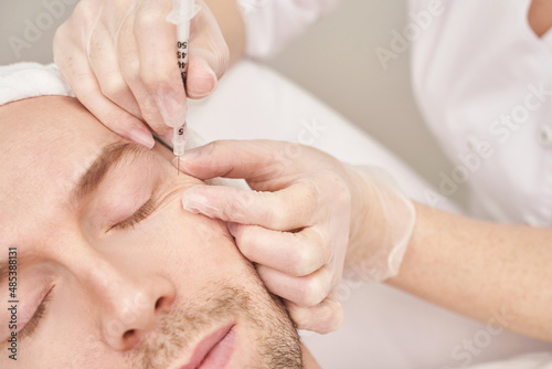 Fotografi Injection at spa salon