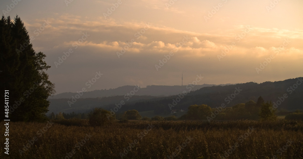 Landschaft im Sonnenuntergang