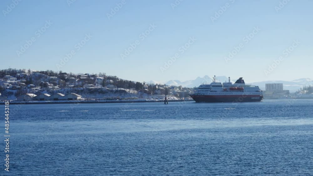cruise service vessel Hurtigruten under the Finnsnes bridge, Troms
cruise service vessel Hurtigruten under the Finnsnes bridge, Troms