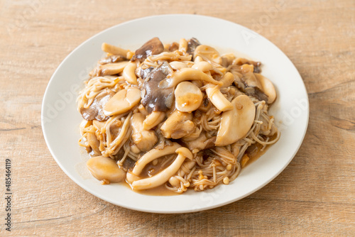 Stir fried mixed mushroom with oyster sauce
