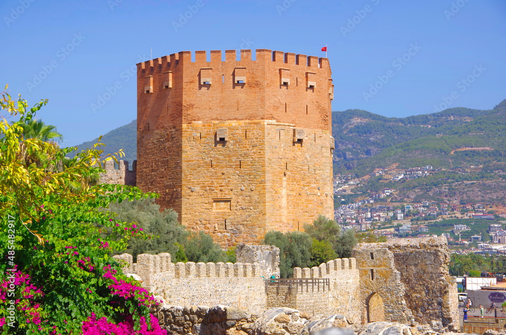 Obraz premium Turkey. Alanya.09.12.21. View of the Kyzyl Kule tower in the old city.