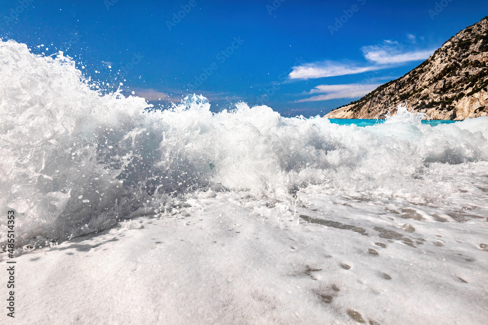 Obraz premium Waves crashing Ionian sea in Greece.