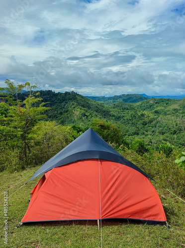 Camping in the mountains of South Borneo  © Buguet Borneo 