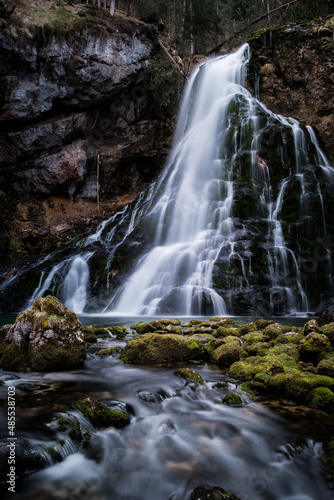 Fototapeta Naklejka Na Ścianę i Meble -  Gollinger Wasserfall in Österreich