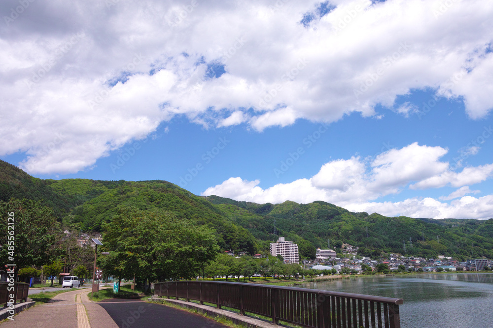 夏の青空と山(日本) 夏の青空と山(日本)
