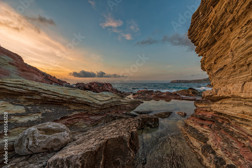 La scogliera di Macari al crepuscolo, Sicilia