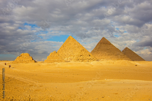 The Great Pyramids of Giza  three small pyramids  known as Pyramids of Queens  on the front side  next in order from the left  the Pyramid of Menkaure  Khafre and Khufu   Cairo  Egypt  North Africa