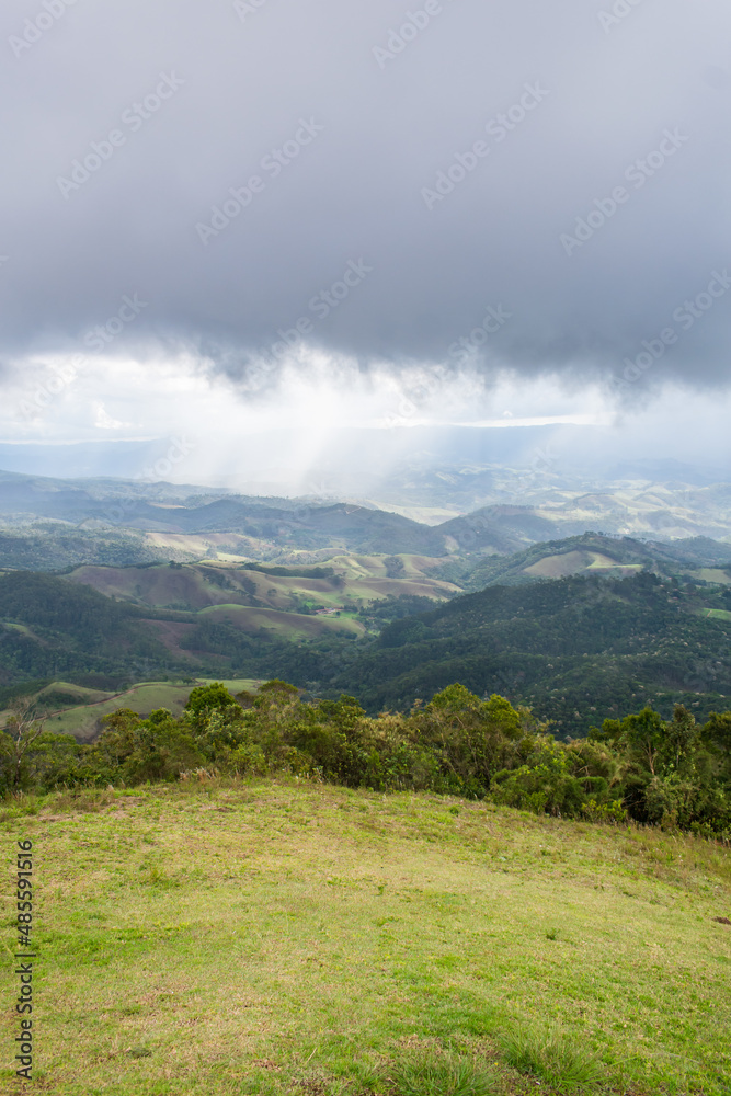 A cloudy view from Pico Agudo - a high mountain top with a 360 degree view of the Mantiqueira Mountains (Santo Antonio do Pinhal, Sao Paulo State, Brazil)