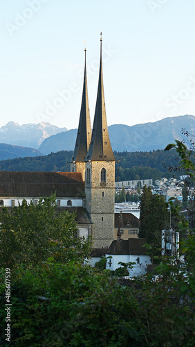 Hofkirche St. Leodegar, Luzern, Schweiz © tauav