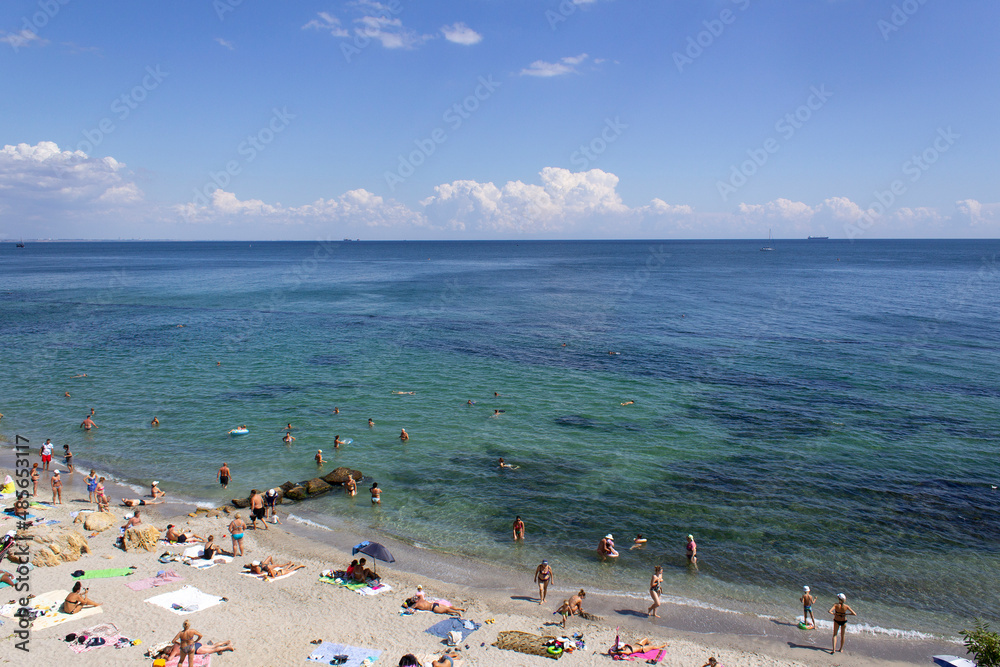 grenn sea water horizon view of the summer beach grenn sea water horizon view of the summer beach