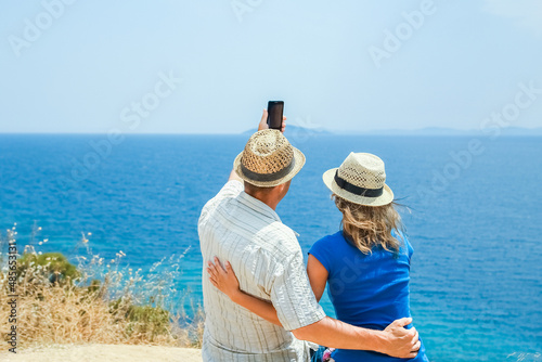 Wallpaper Mural A happy couple selfie at sea on travel Torontodigital.ca