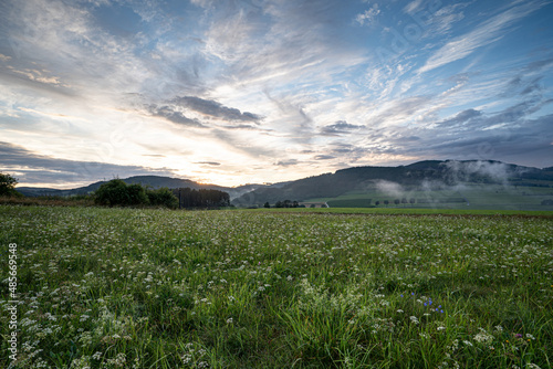 Landschaft mit beeindruckenden Himmel.