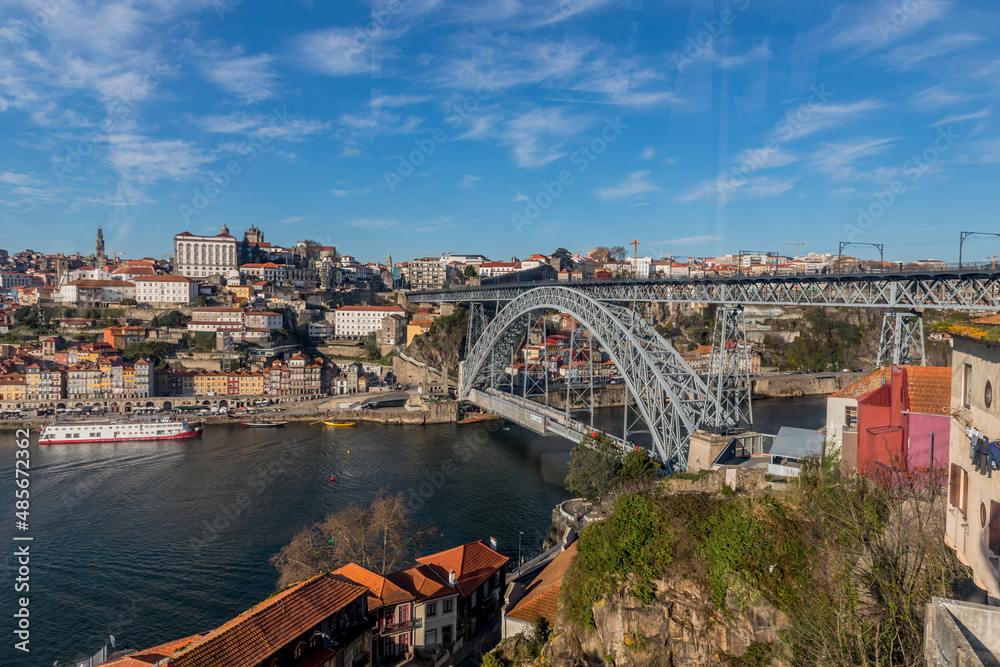Vue sur Porto depuis le Téléphérique de Gaia