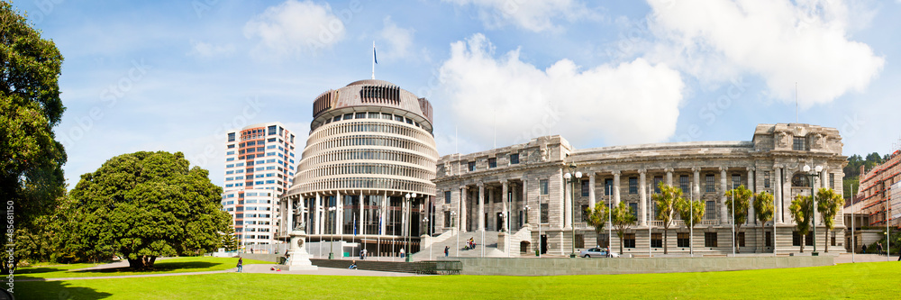 Obraz premium Panoramic Photo of the Beehive, the New Zealand Parliament Buildings, Wellington, North Island, New Zealand