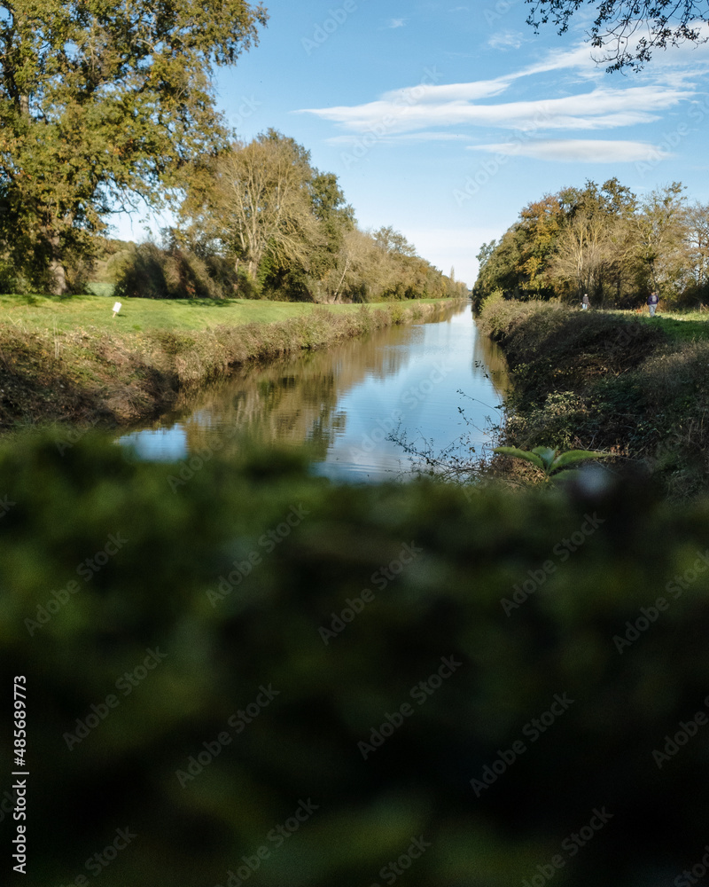 Canal du Berry en France