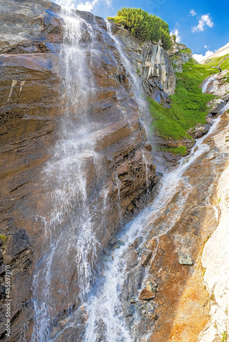 Walscher Wasserfall an der Gro  klockner-Hochalpenstra  e  K  rnten    sterreich