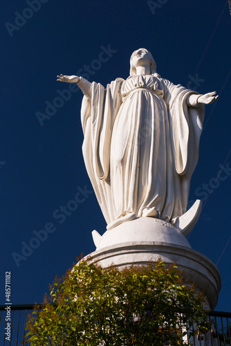 Statue of the Virgin Mary  San Cristobal Hill  Cerro San Cristobal   Barrio Bellavista  Bellavista Neighborhood   Santiago  Chile  South America