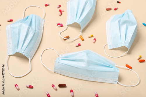 Medical masks and capsules ...