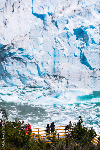 Tourists on vacation looking at the beautiful nature of Perito Moreno Glacier, Los Glaciares National Park, near El Calafate, Patagonia, Argentina, South America © Matthew